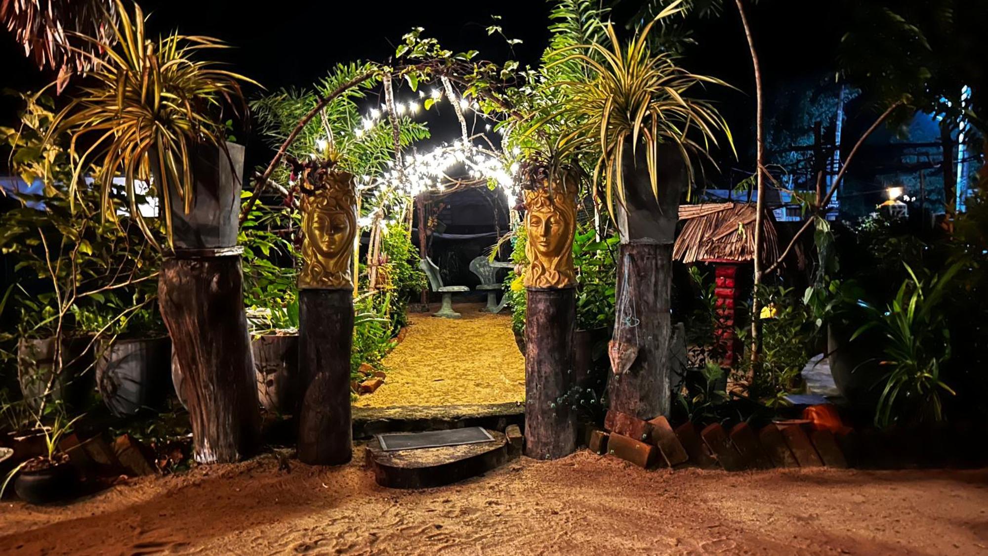 Hakuna Matata Arugambay Arugam Bay Exterior photo